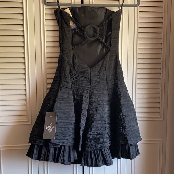 Jessica McClintock Dresses & Skirts - Black strapless dress